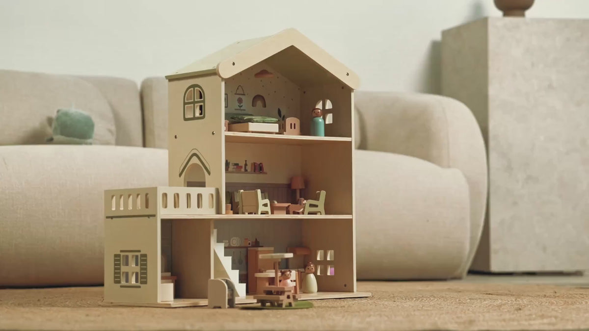 Wooden Doll House — see it in action
