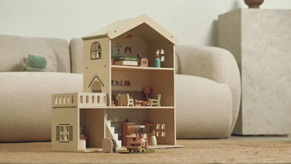 Wooden Doll House — see it in action